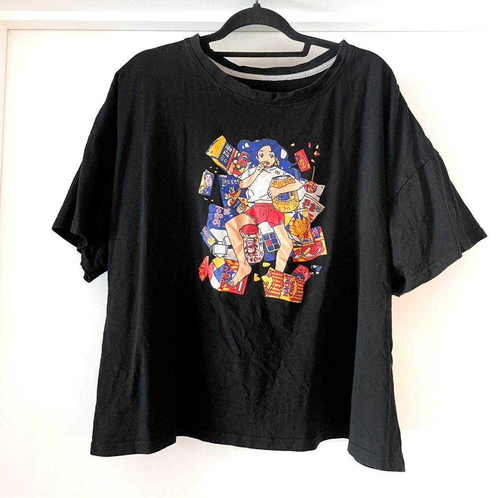 Graphic Black Tee - Short Sleeve